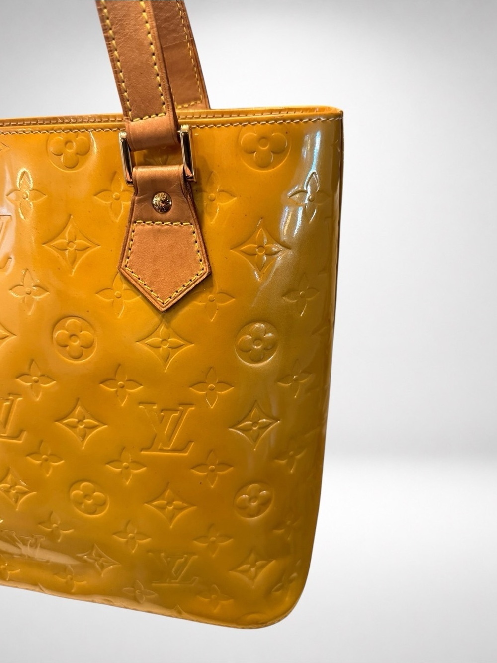 Louis Vuitton Authentic Yellow Patent Vernis Monogram Tote Purse Dust Bag - Picture 5 of 16